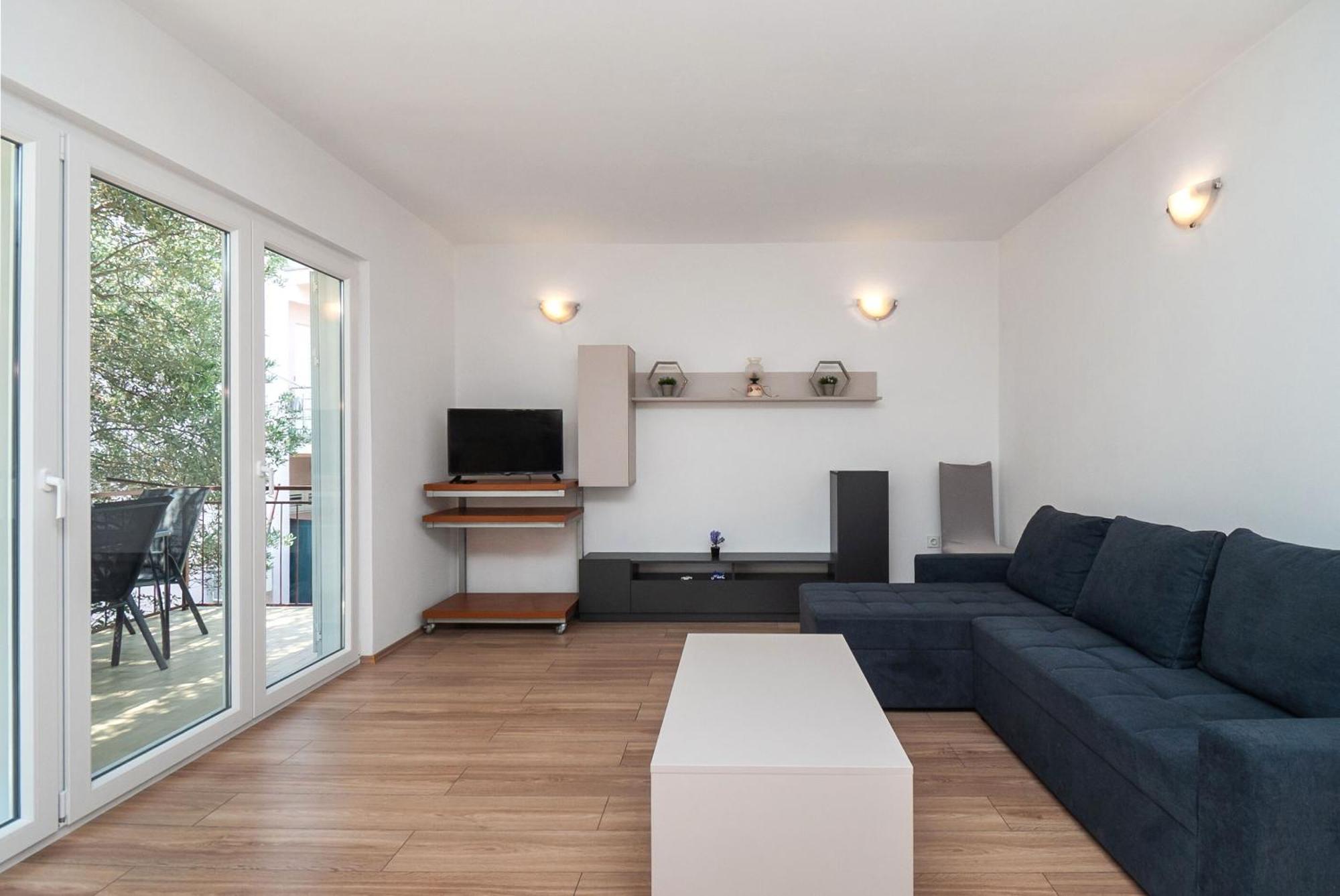Apartment Ljuba Примоштен Экстерьер фото