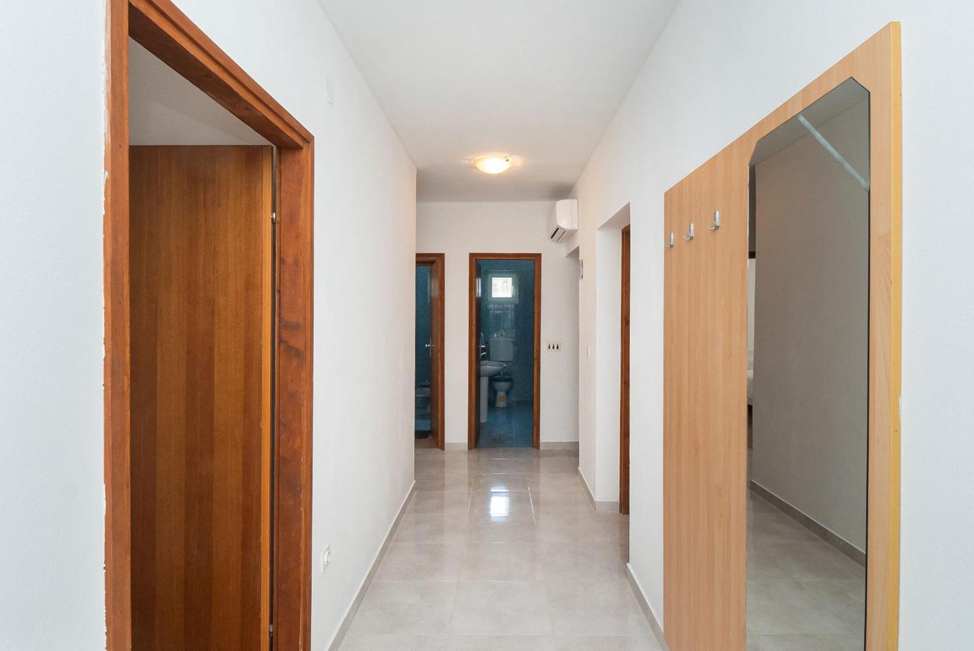 Apartment Ljuba Примоштен Экстерьер фото