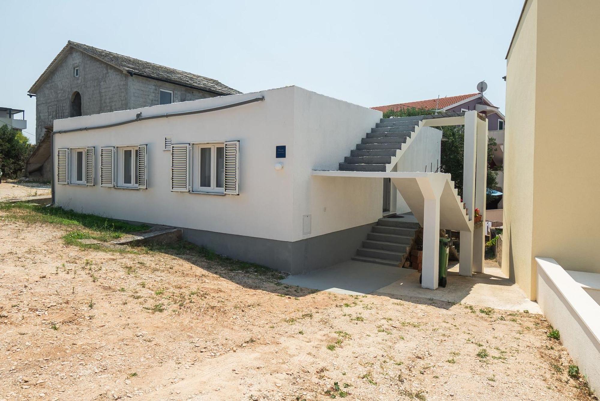 Apartment Ljuba Примоштен Экстерьер фото